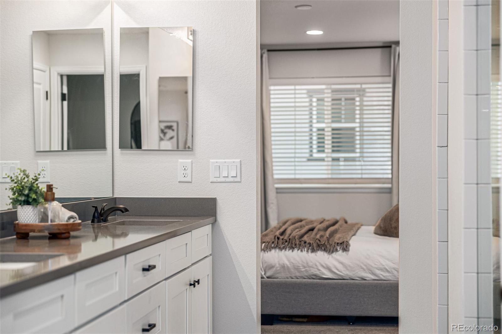 3986 Fultondale Street Aurora CO 80019
