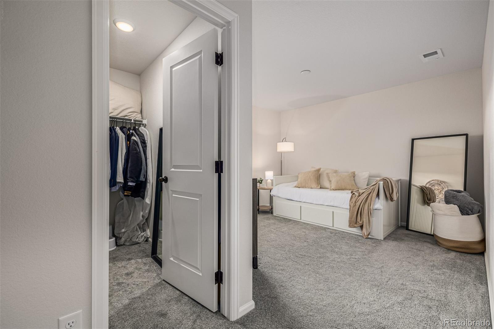 3986 Fultondale Street Aurora CO 80019