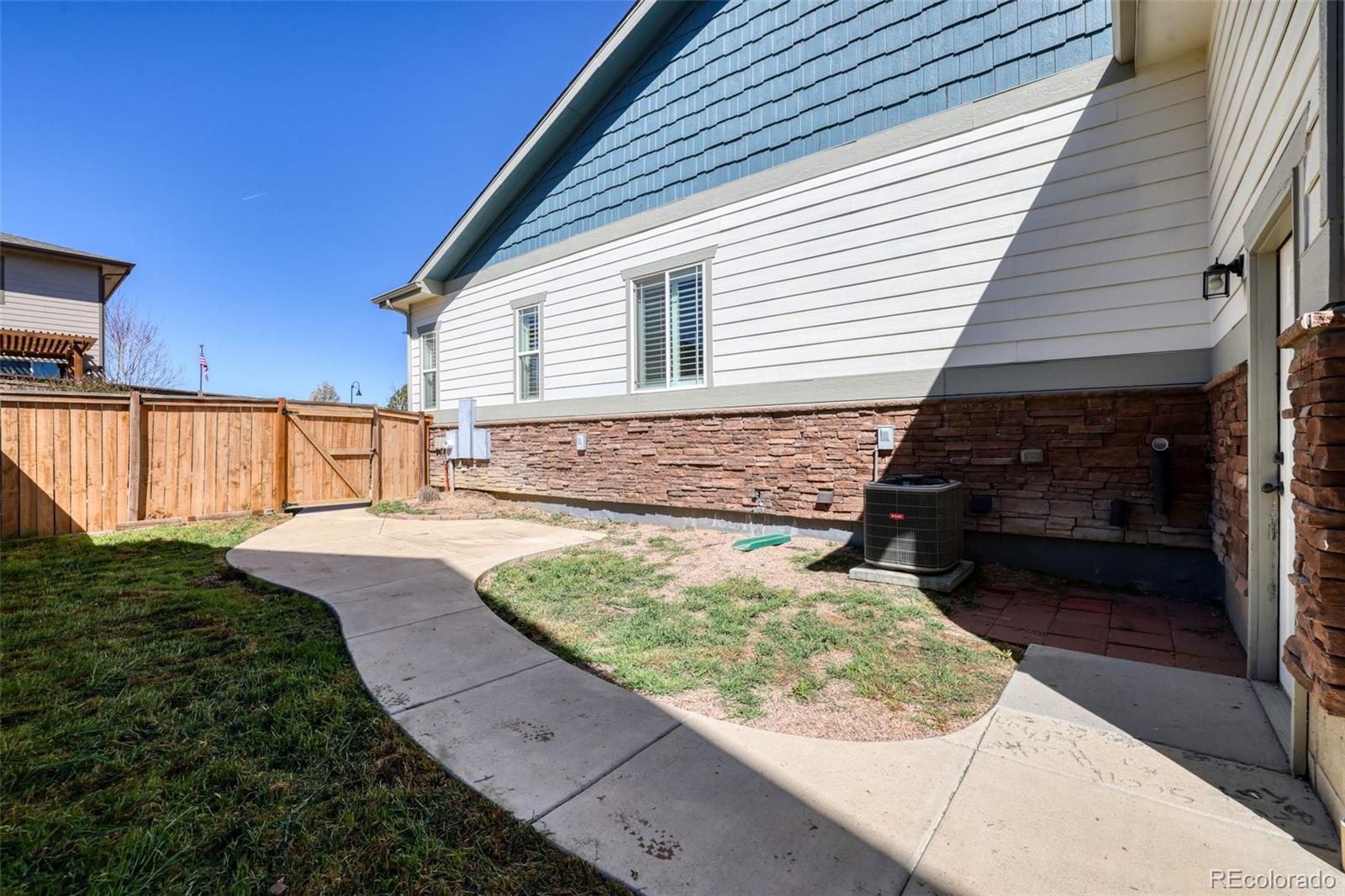 97 N Jackson Gap Way Aurora CO 80018