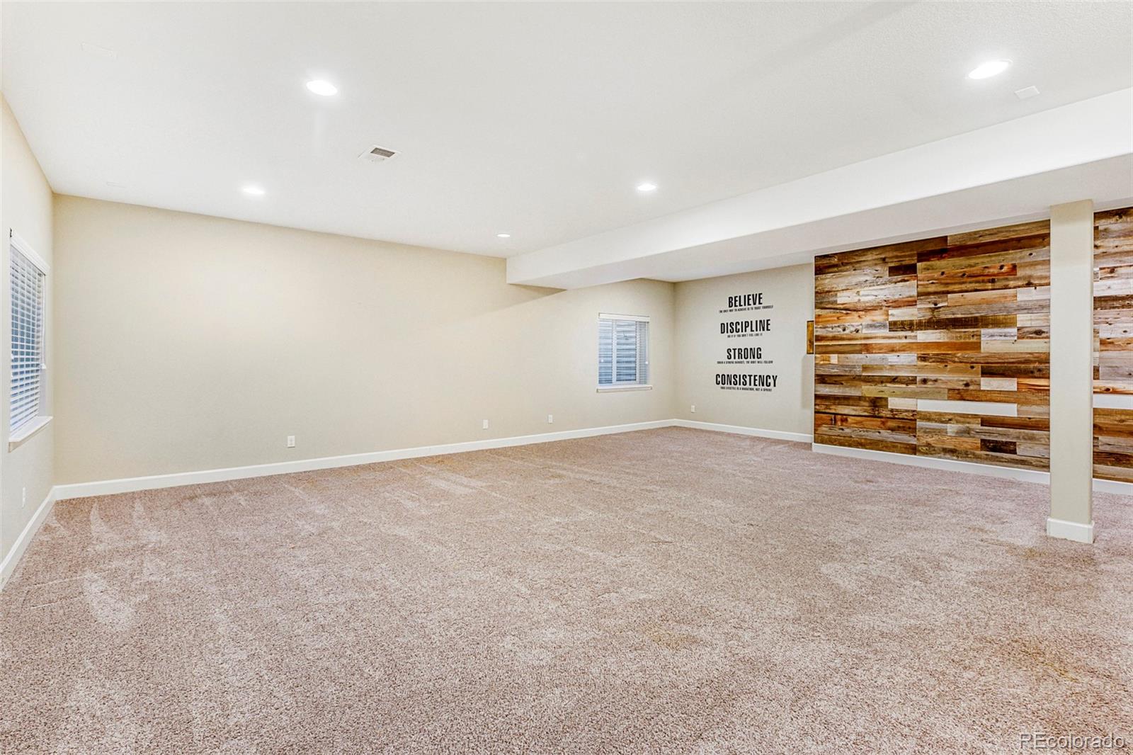 9894 Eagle River Street Littleton CO 80125