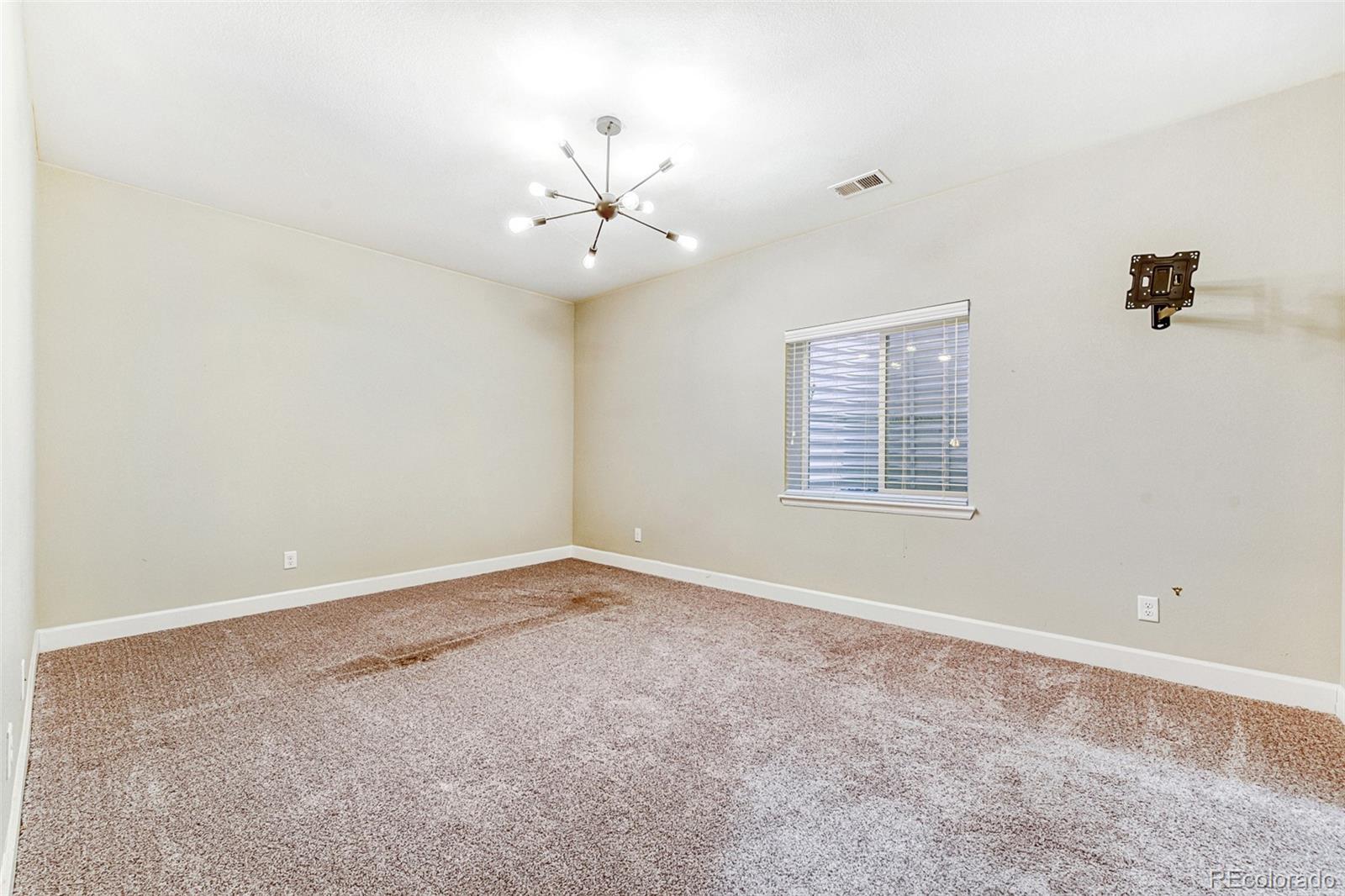 9894 Eagle River Street Littleton CO 80125