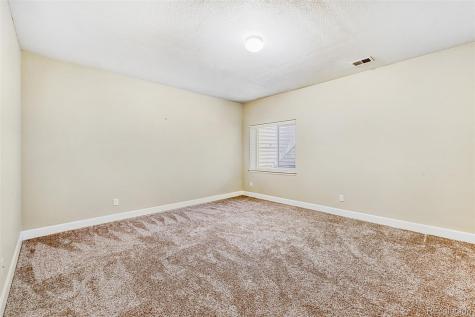 9894 Eagle River Street Littleton CO 80125