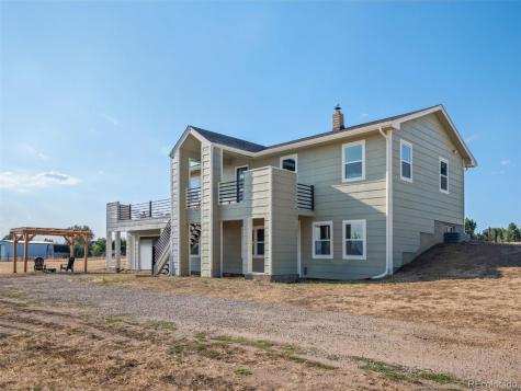 59 S Degaulle Street Aurora CO 80018