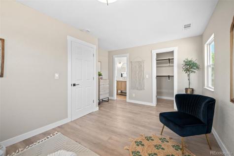 59 S Degaulle Street Aurora CO 80018