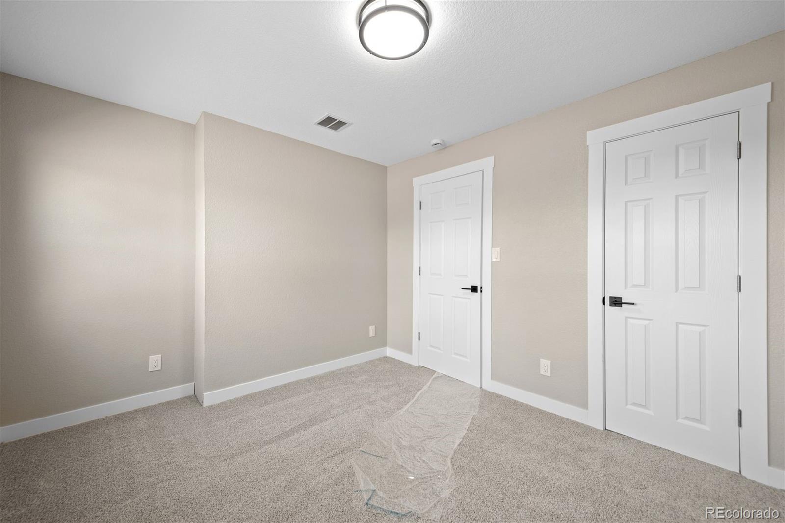 59 S Degaulle Street Aurora CO 80018