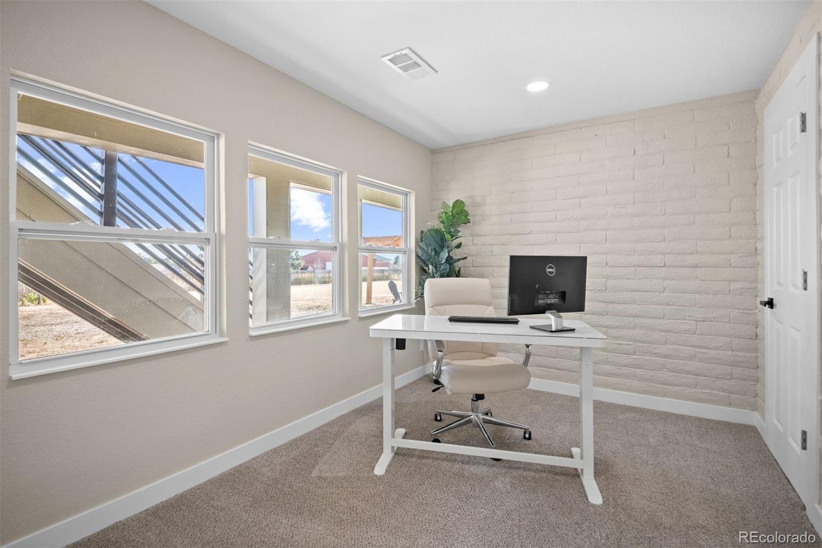 59 S Degaulle Street Aurora CO 80018