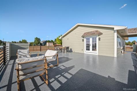 59 S Degaulle Street Aurora CO 80018