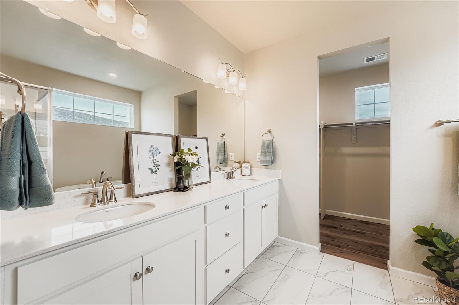 27942 E Glasgow Place Aurora CO 80016