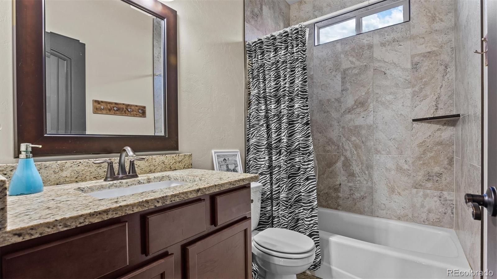 556 32 5/8 Road Clifton CO 81520