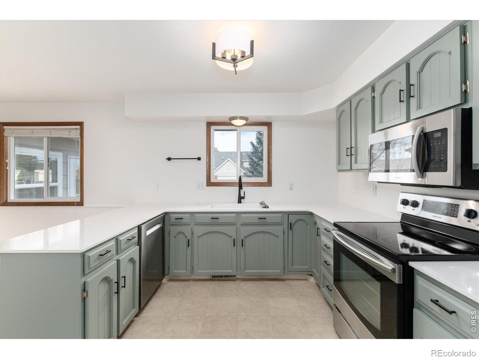 2516 Mountain View Avenue Longmont CO 80503