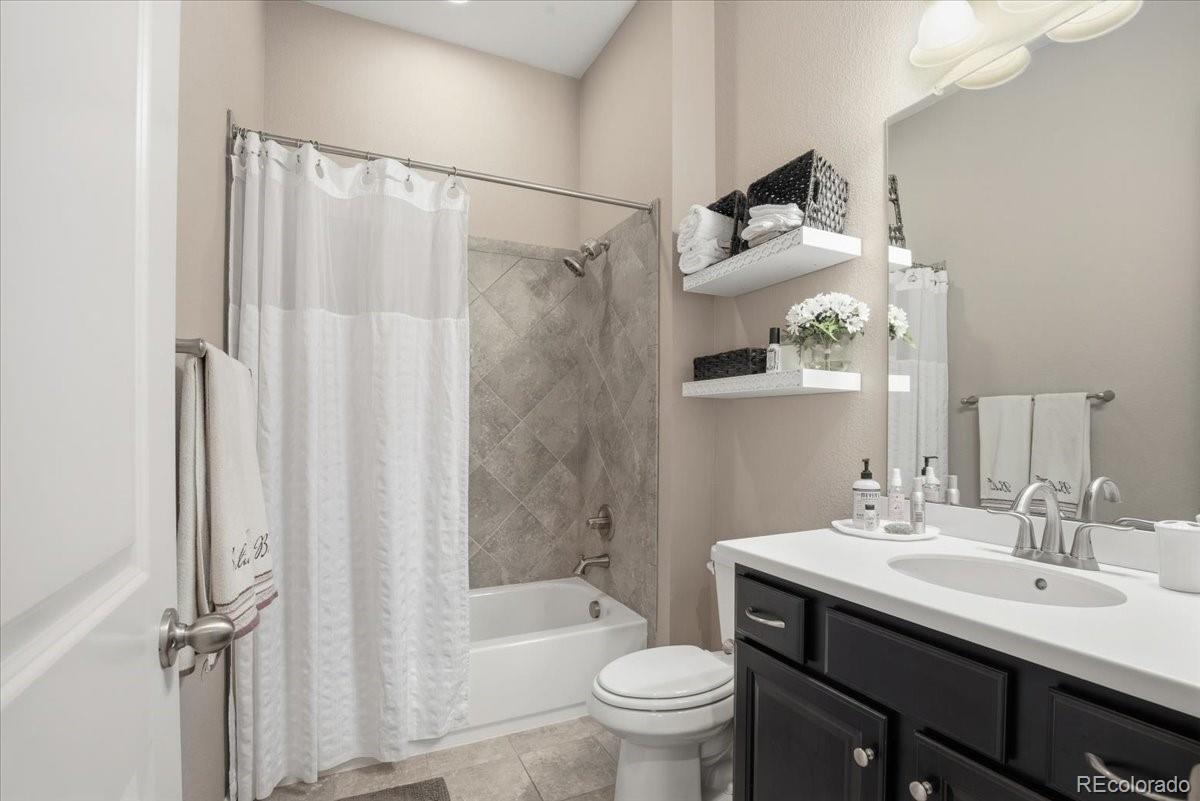 7790 S Queensburg Way Aurora CO 80016