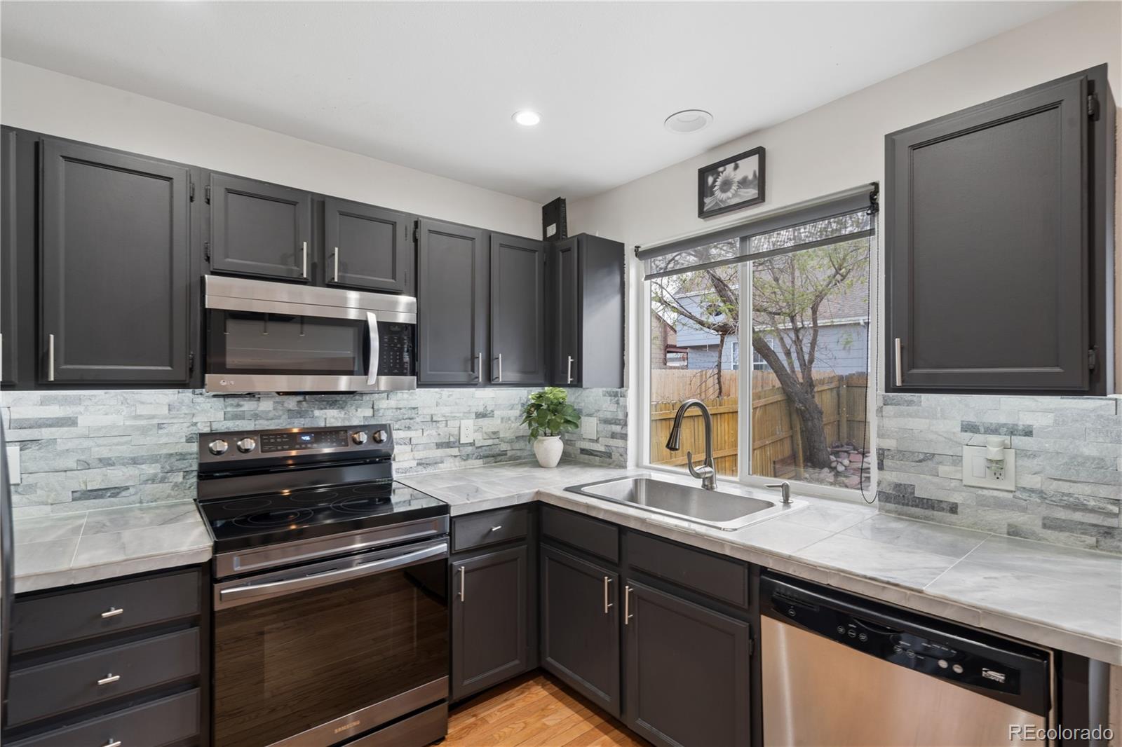 9872 Garwood Street Littleton CO 80125
