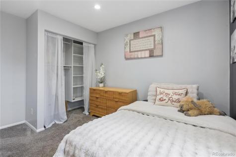 9872 Garwood Street Littleton CO 80125