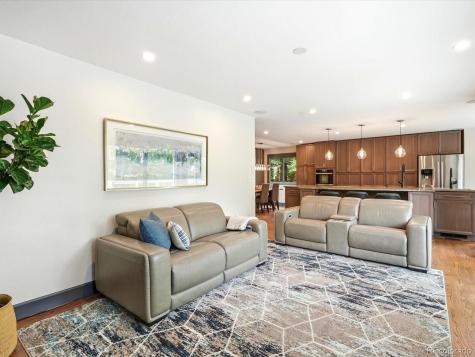 8016 S Vine Way Centennial CO 80122