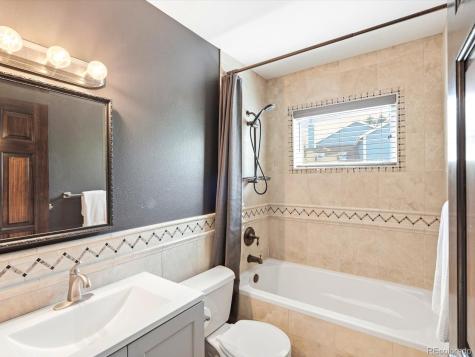 8016 S Vine Way Centennial CO 80122