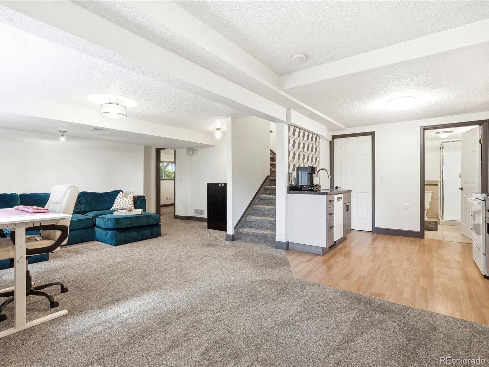 8016 S Vine Way Centennial CO 80122