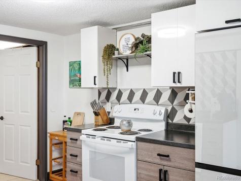 8016 S Vine Way Centennial CO 80122