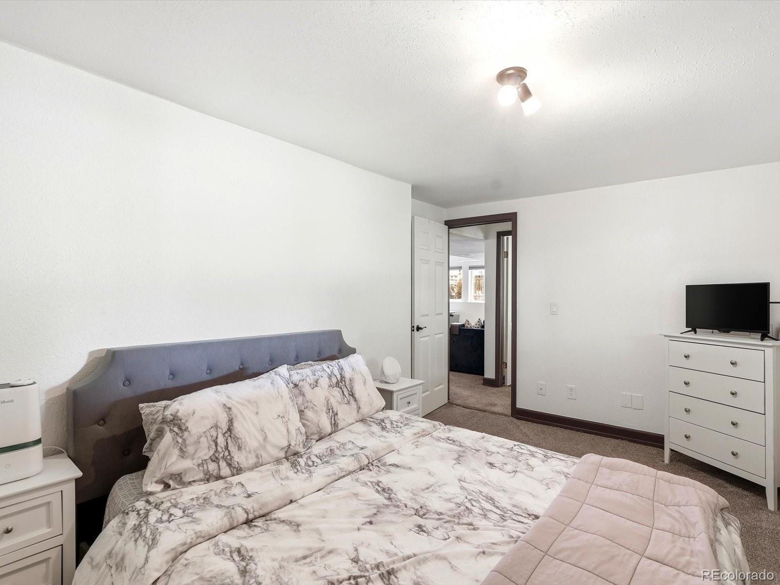 8016 S Vine Way Centennial CO 80122