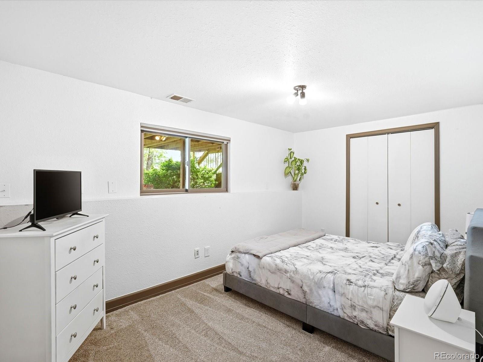 8016 S Vine Way Centennial CO 80122
