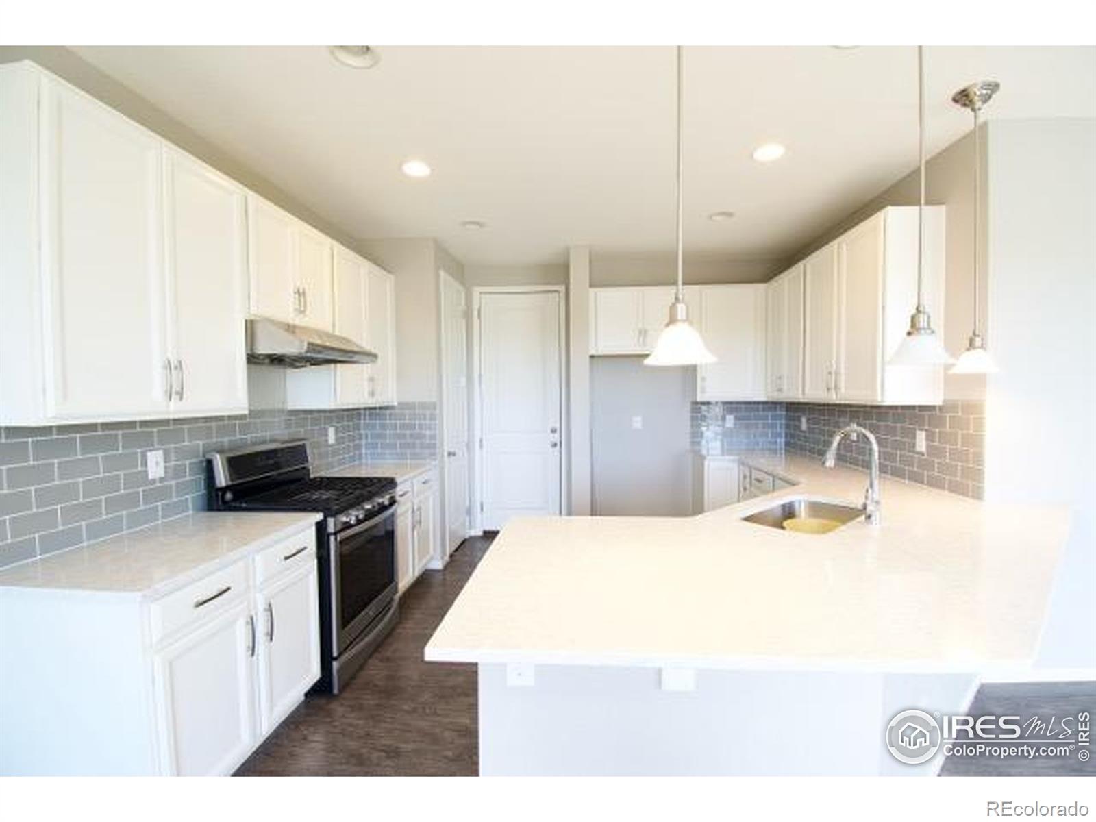 2082 S Cathay Way Aurora CO 80013