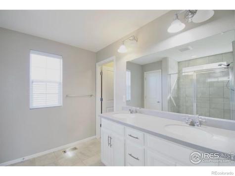 2082 S Cathay Way Aurora CO 80013