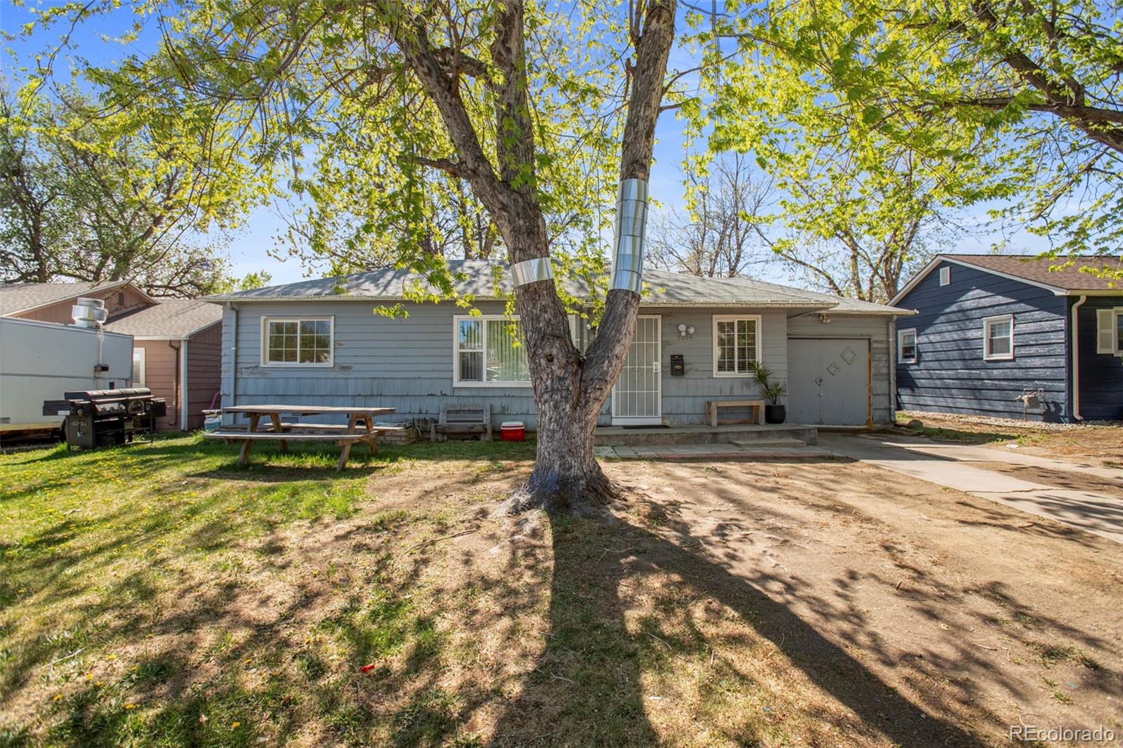 5004 W Center Drive Denver CO 80219