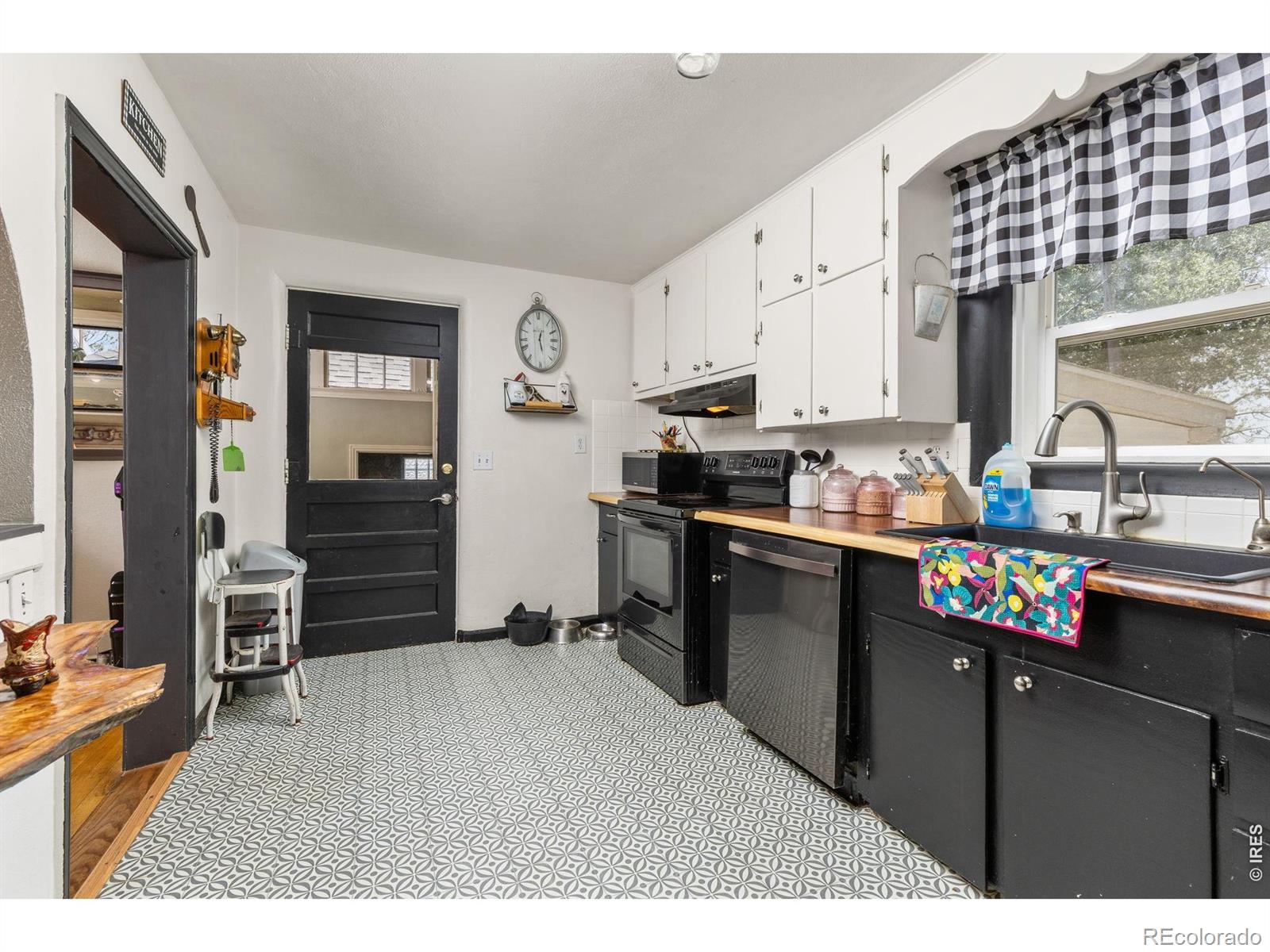 21040 County Road 44 La Salle CO 80645
