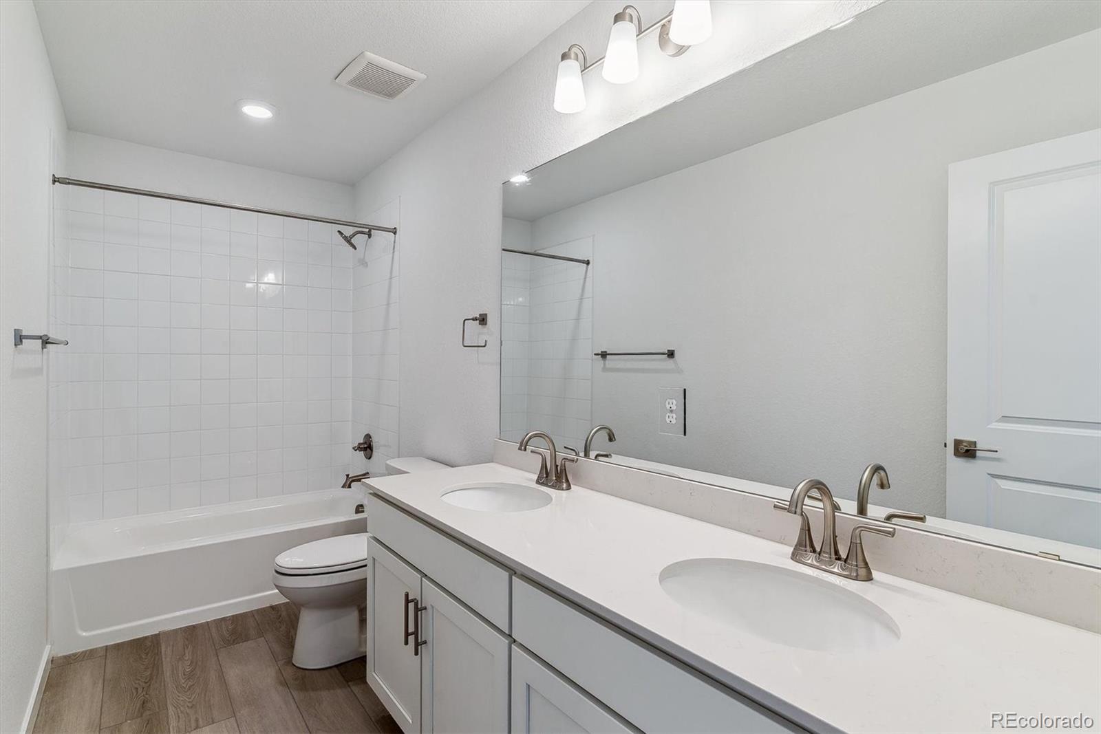 25254 E Warren Place Aurora CO 80018