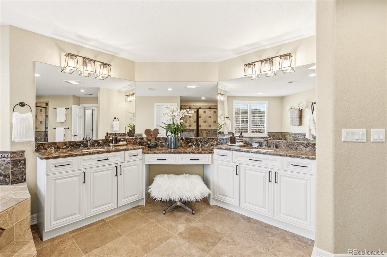 26746 E Peakview Drive Aurora CO 80016