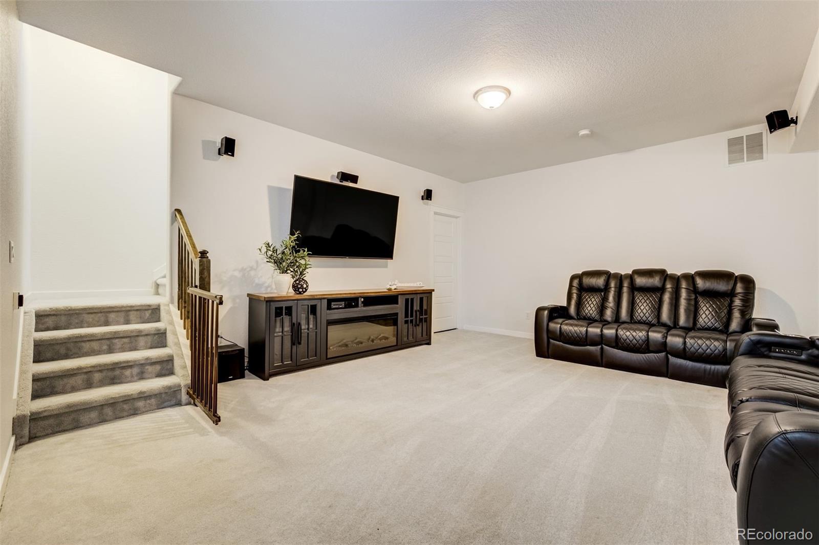 5563 Wolf Village Drive Colorado City CO 80924