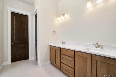 24113 E 36th Place Aurora CO 80019