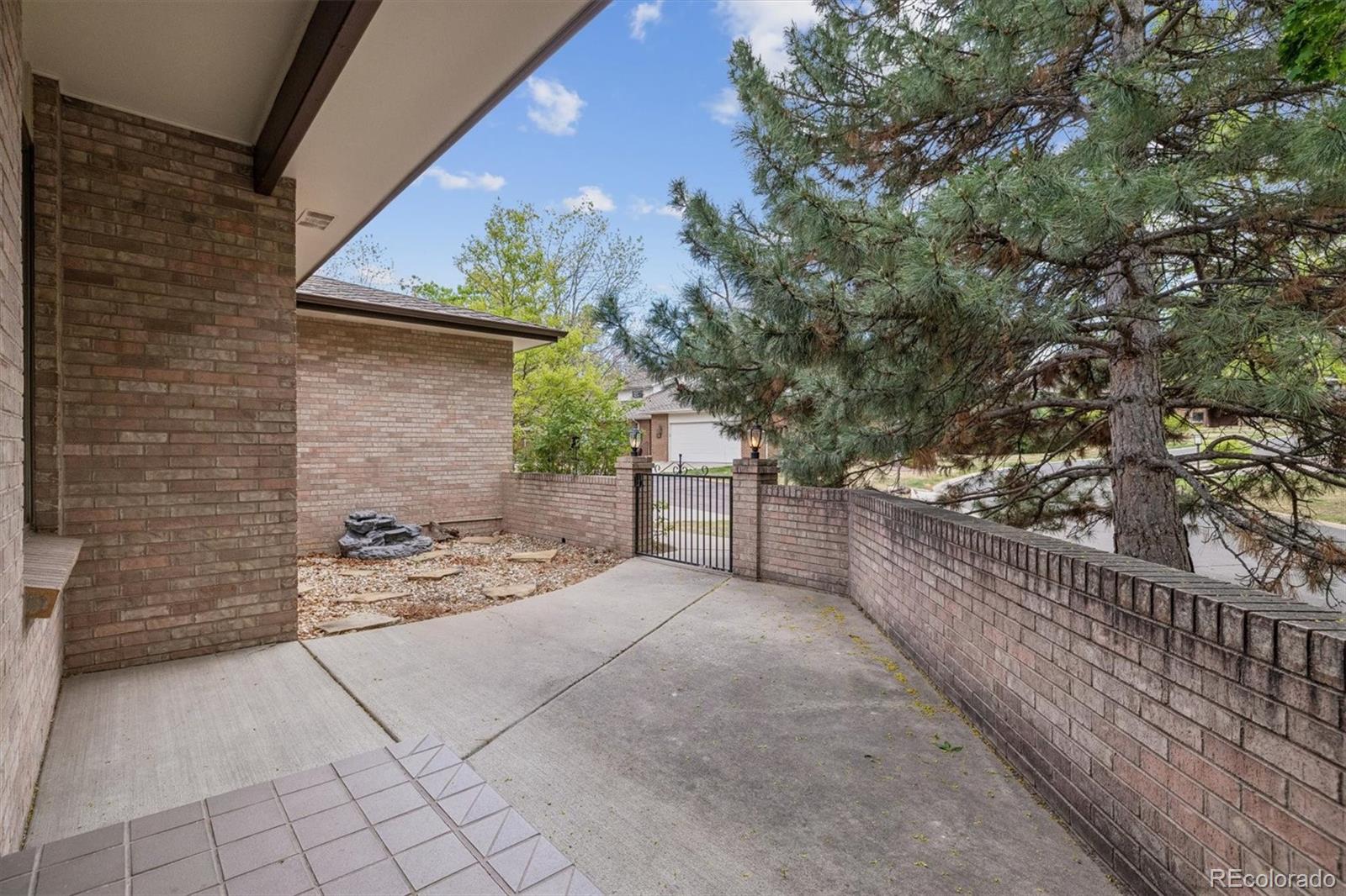 2615 Oak Drive Lakewood CO 80215