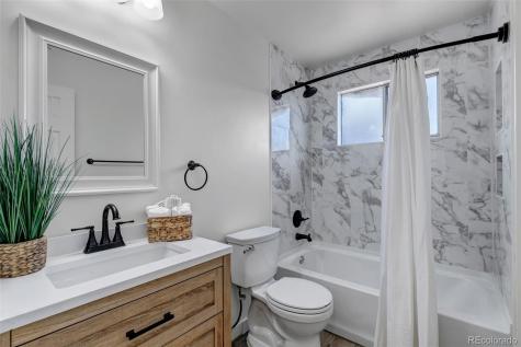 17562 E Whitaker Drive Aurora CO 80015