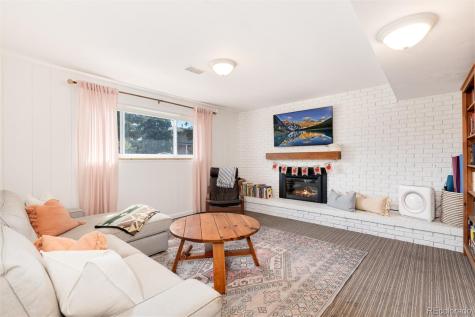 7175 S Penrose Court Centennial CO 80122