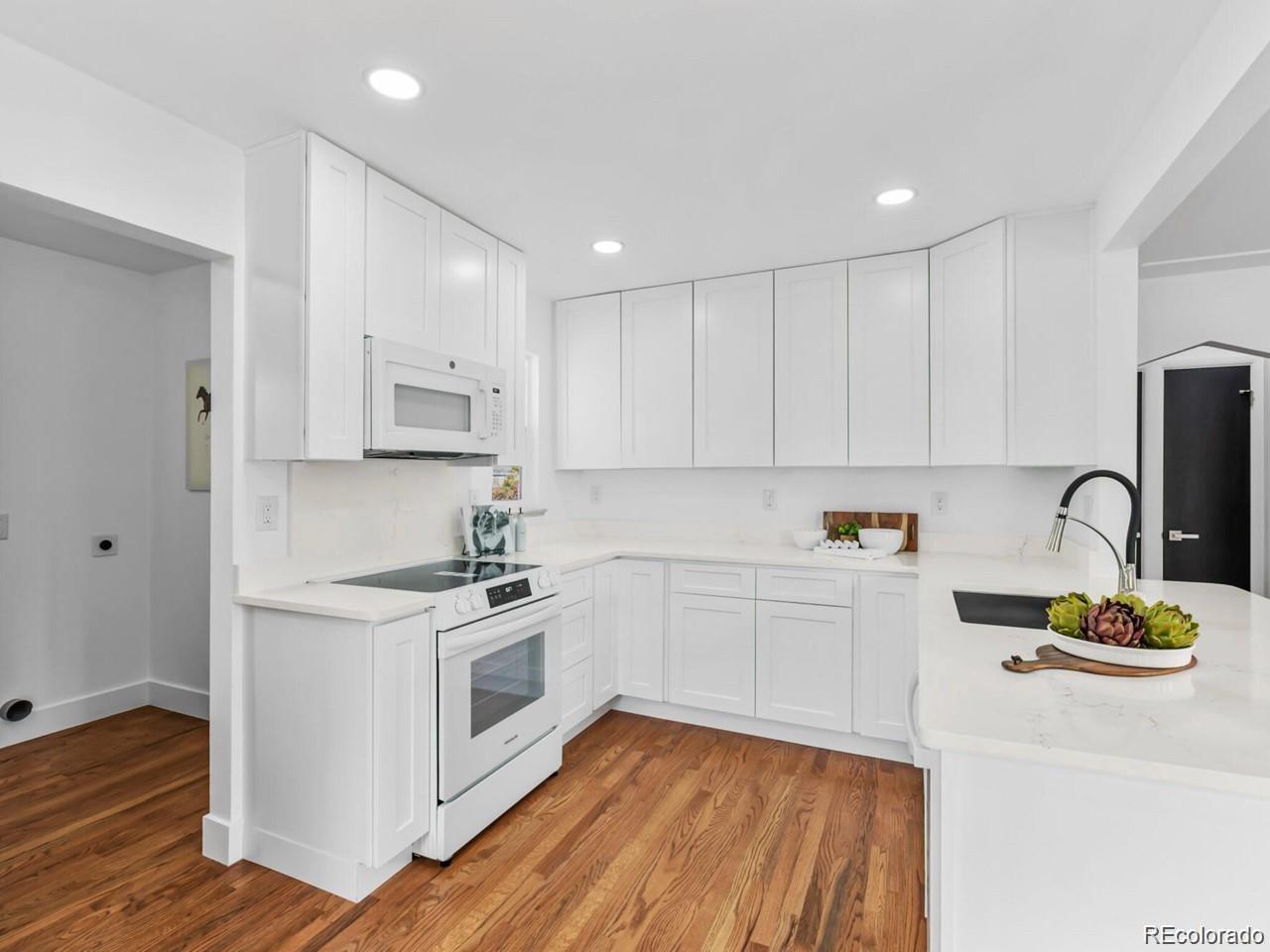 2365 Newark Street Aurora CO 80010