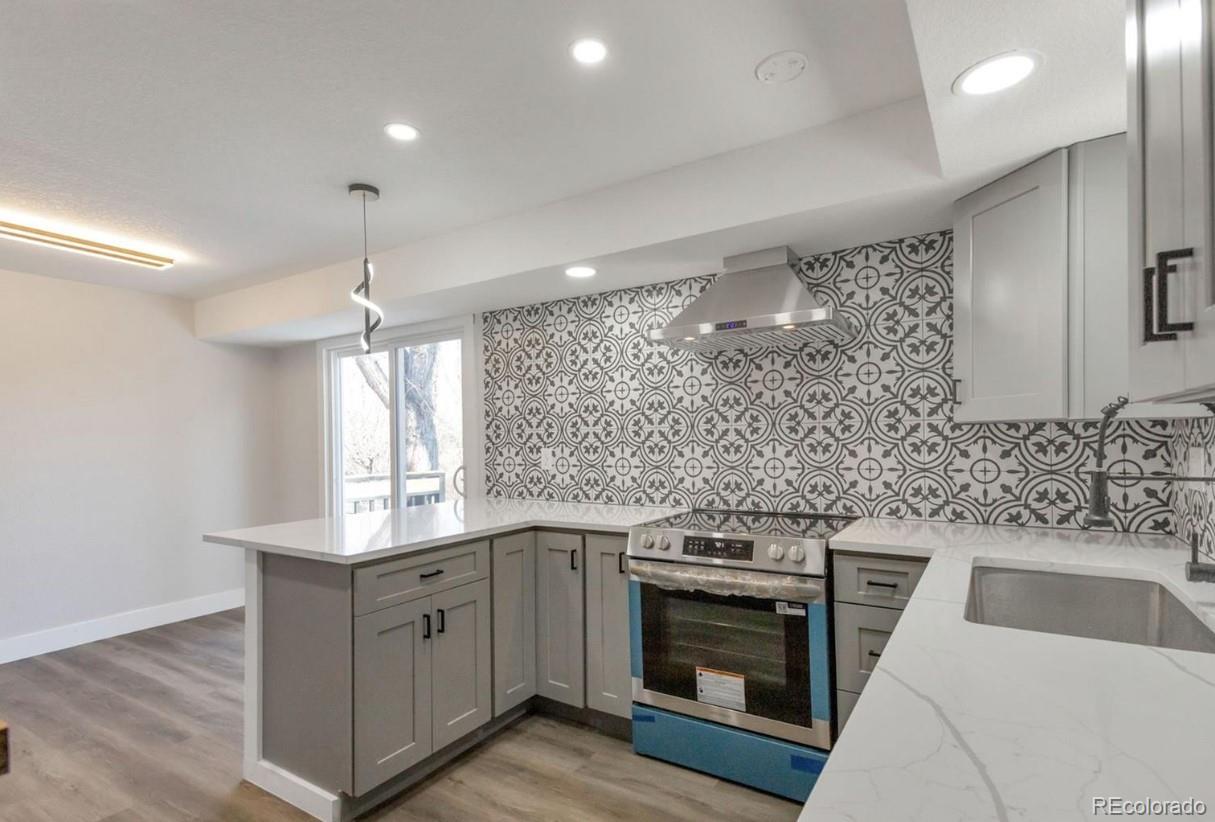 1738 S Newland Lakewood CO 80232