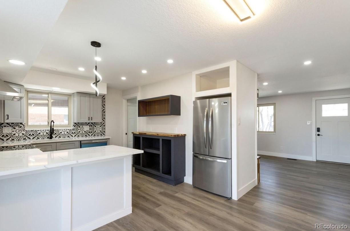 1738 S Newland Lakewood CO 80232