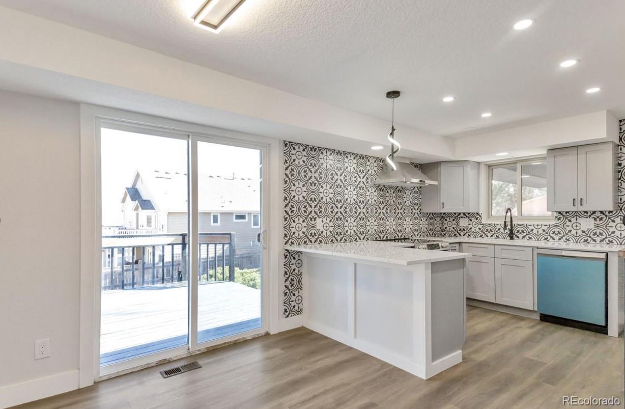 1738 S Newland Lakewood CO 80232