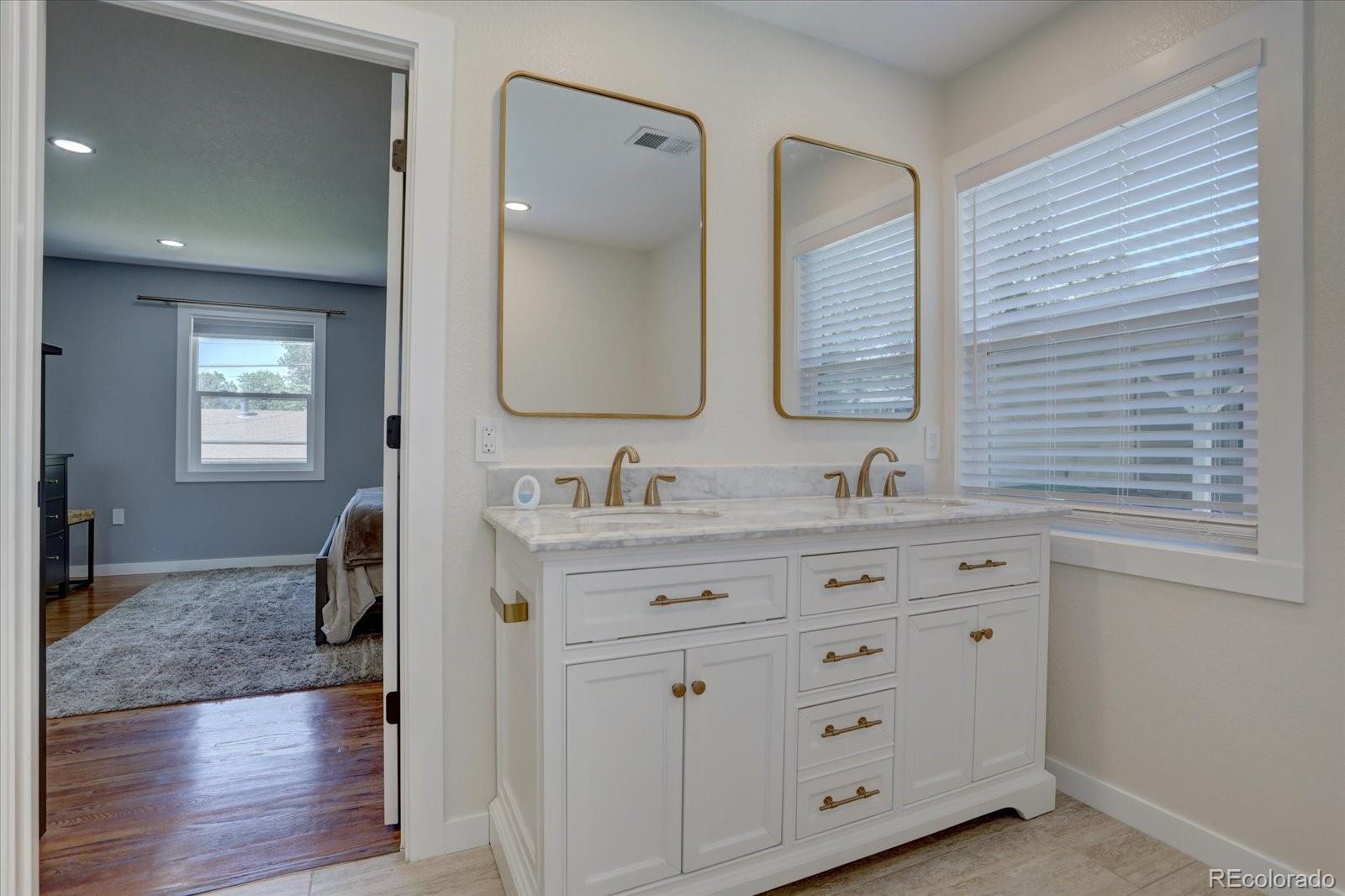 1877 S Filbert Court Denver CO 80222