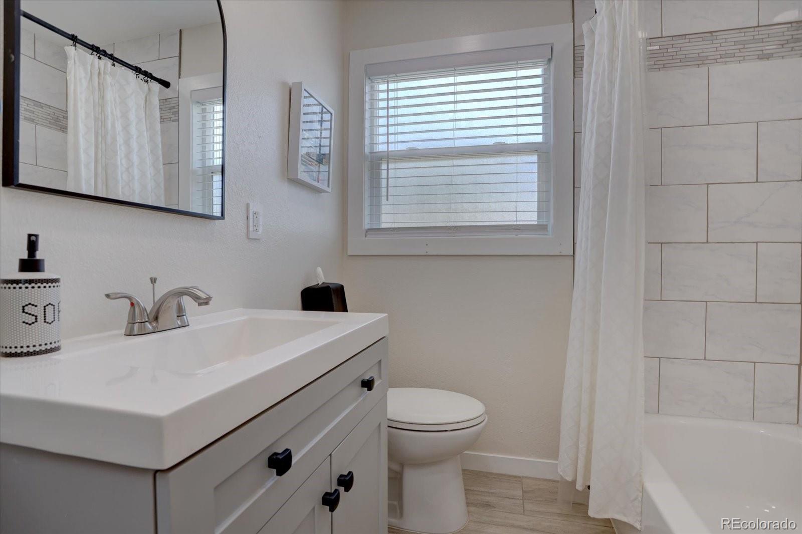 1877 S Filbert Court Denver CO 80222
