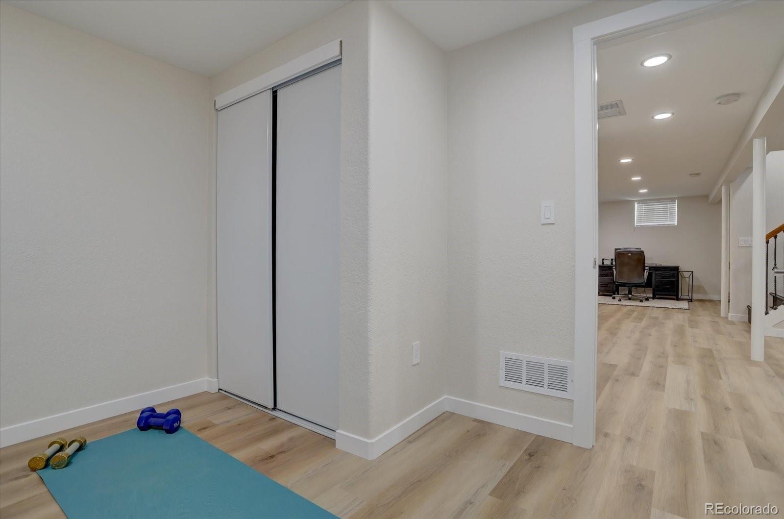 1877 S Filbert Court Denver CO 80222