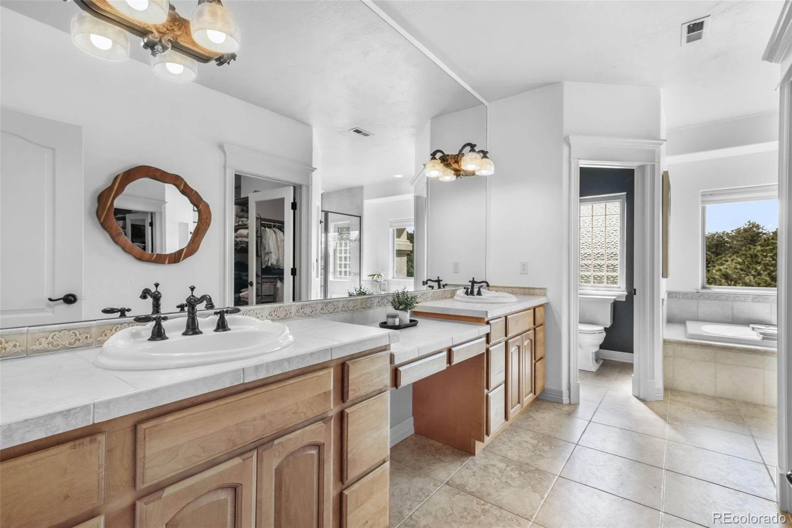 450 E Stirrup Trail Monument CO 80132