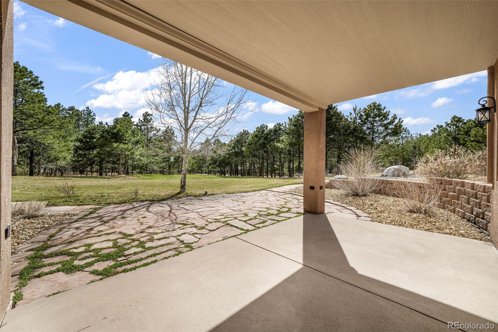 450 E Stirrup Trail Monument CO 80132