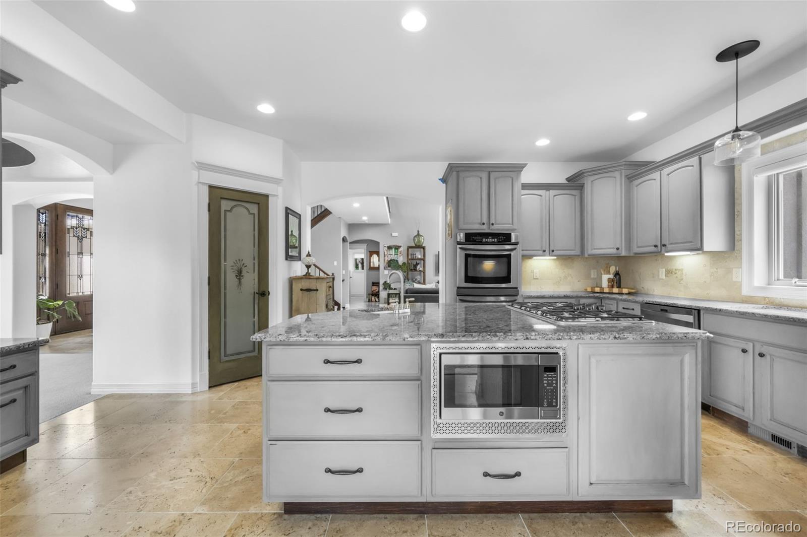 450 E Stirrup Trail Monument CO 80132