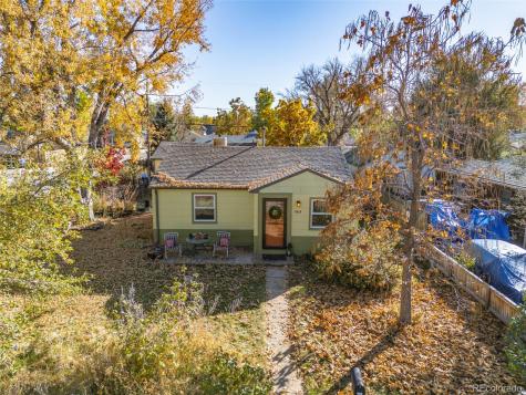 6910 Reno Drive Arvada CO 80002