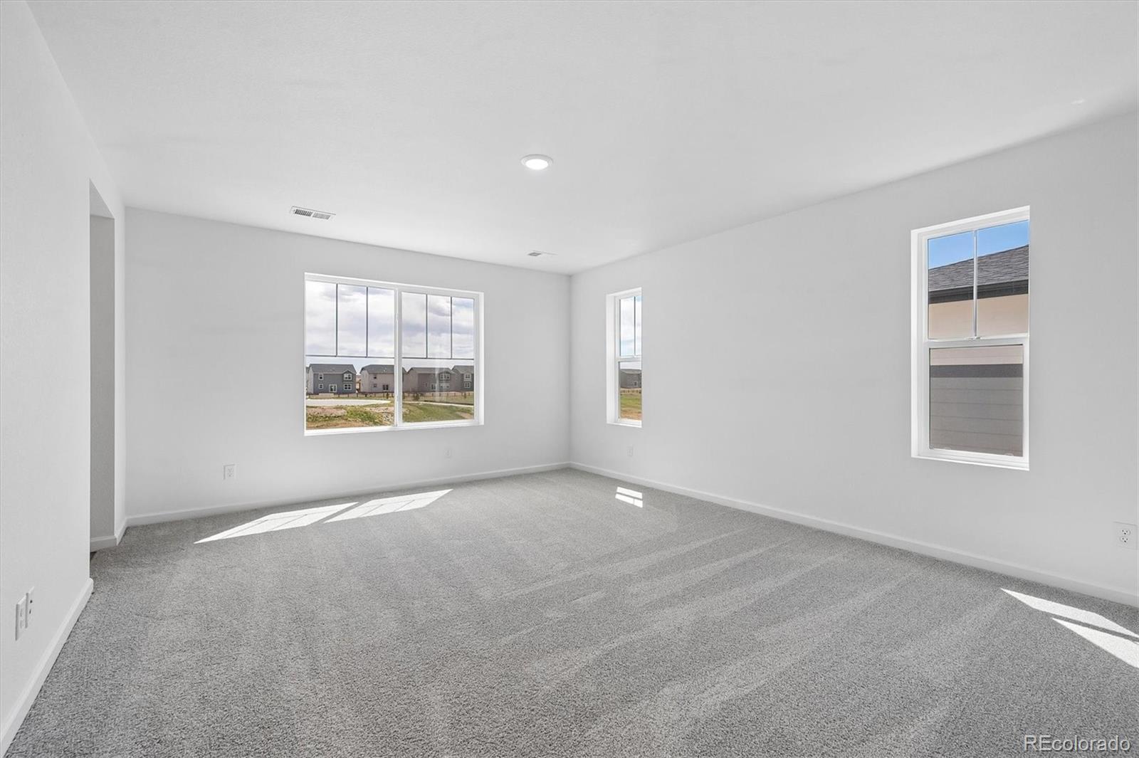 45950 Wood Thrush Avenue Bennett CO 80102