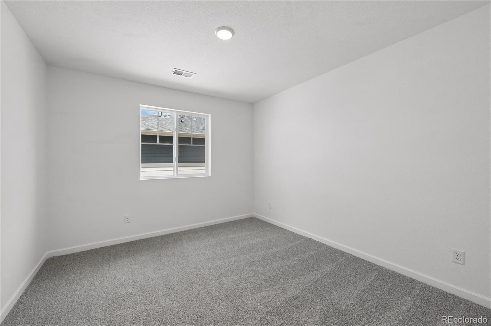 45950 Wood Thrush Avenue Bennett CO 80102