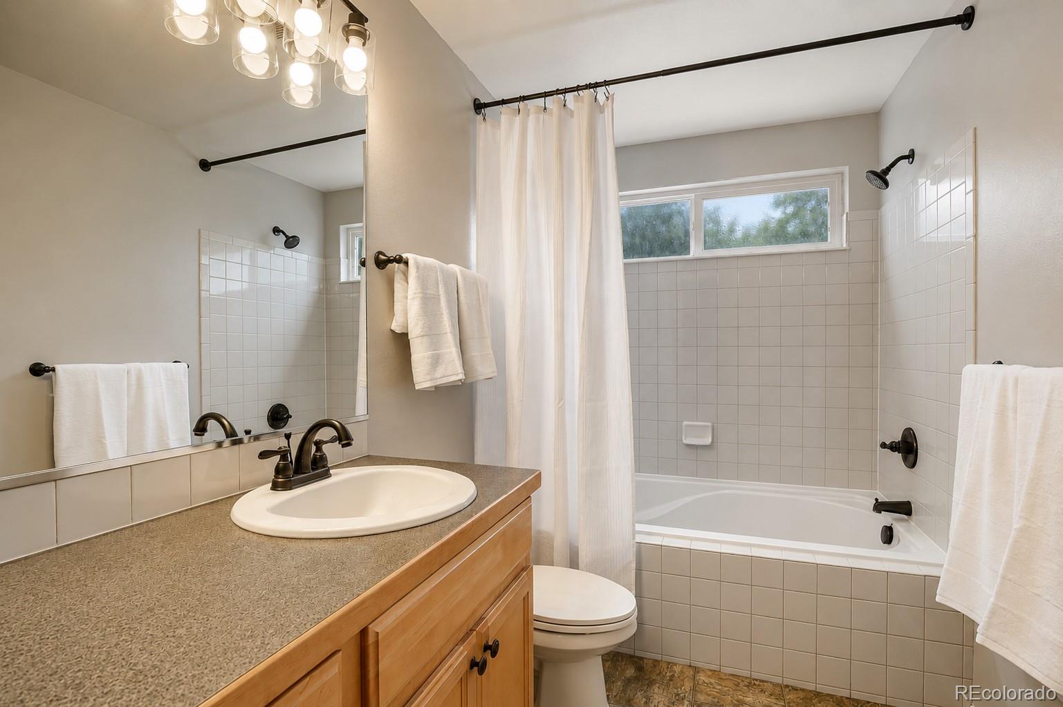 212 Sycamore Avenue Johnstown CO 80534