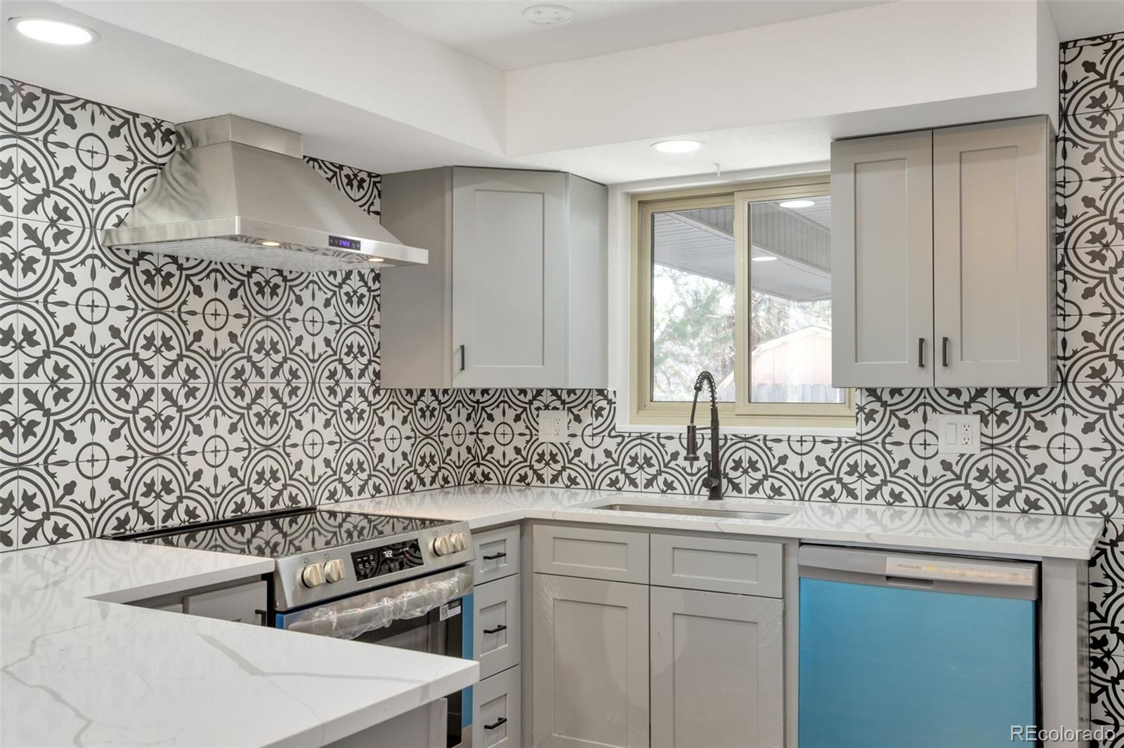 1738 S Newland Street Lakewood CO 80232