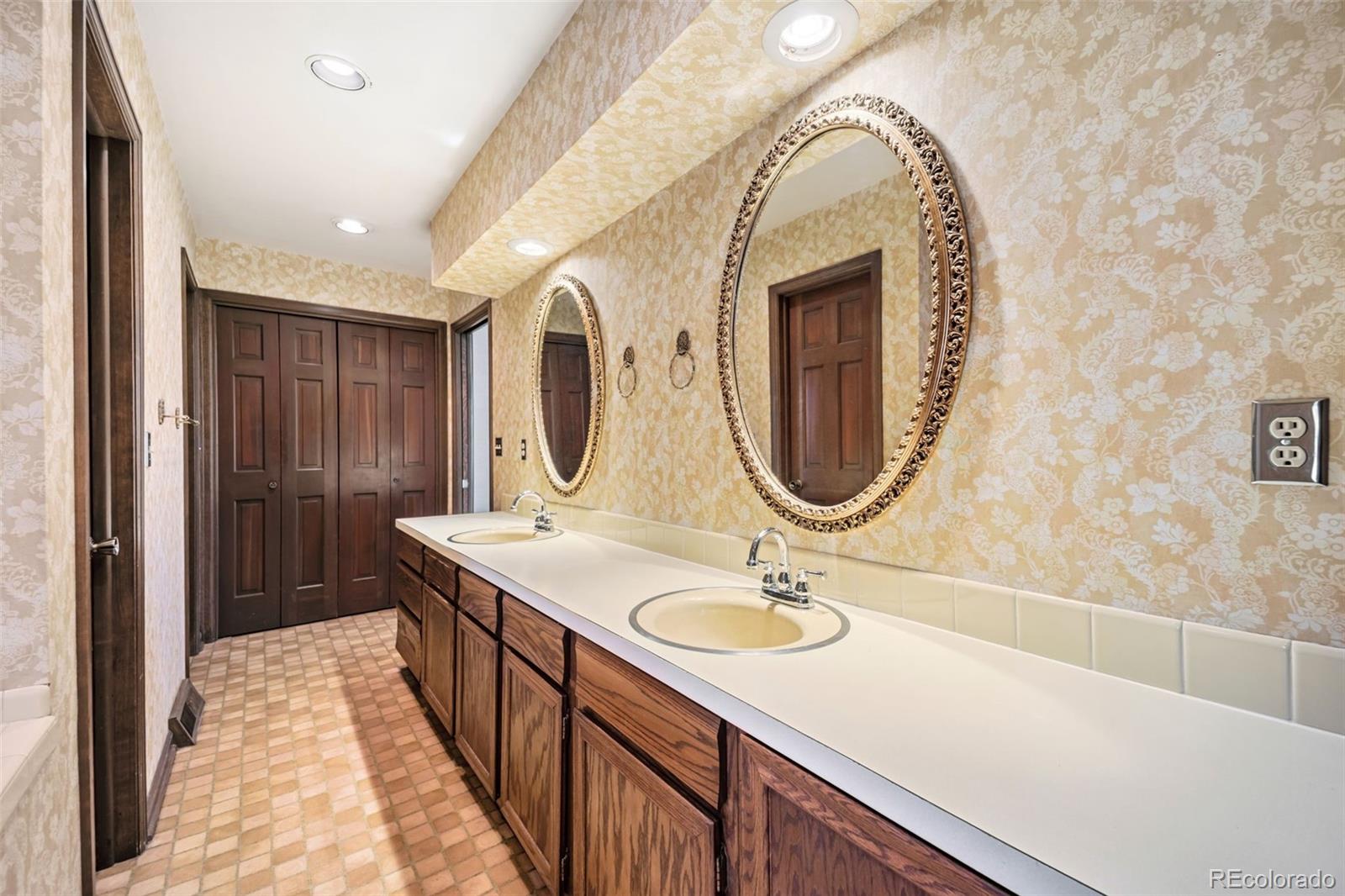 2295 S Beeler Way Denver CO 80231